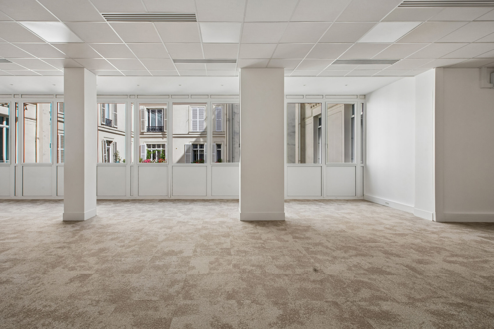 
                                                Location
                                                 Location Bureaux Paris 75009