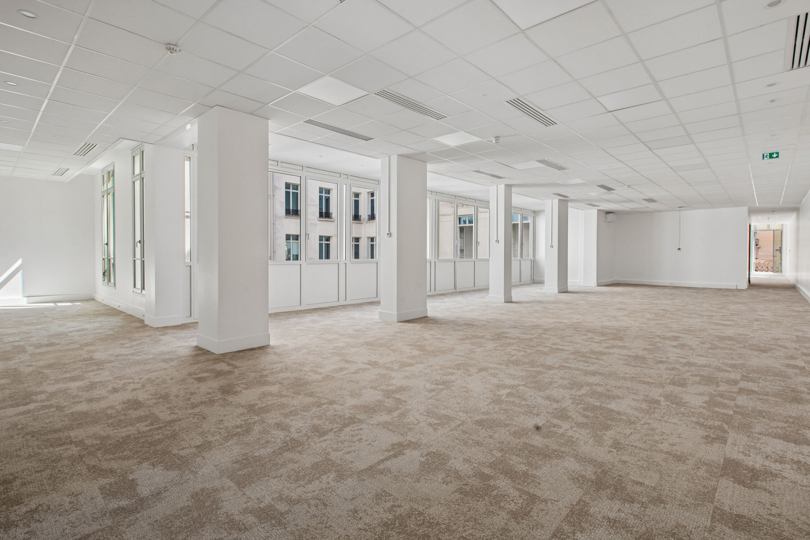 
                                                Location
                                                 Location Bureaux Paris 75009