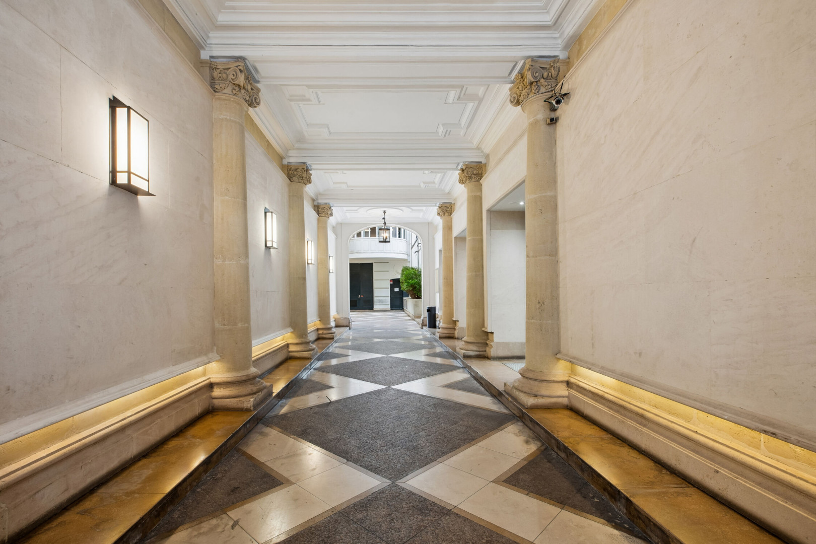 
                                                Location
                                                 Location Bureaux Paris 75009
