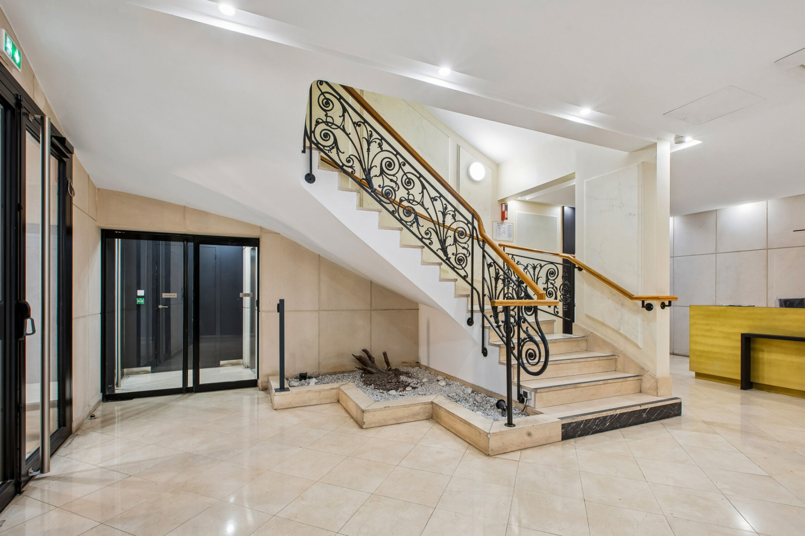 
                                                Location
                                                 Location Bureaux Paris 75009