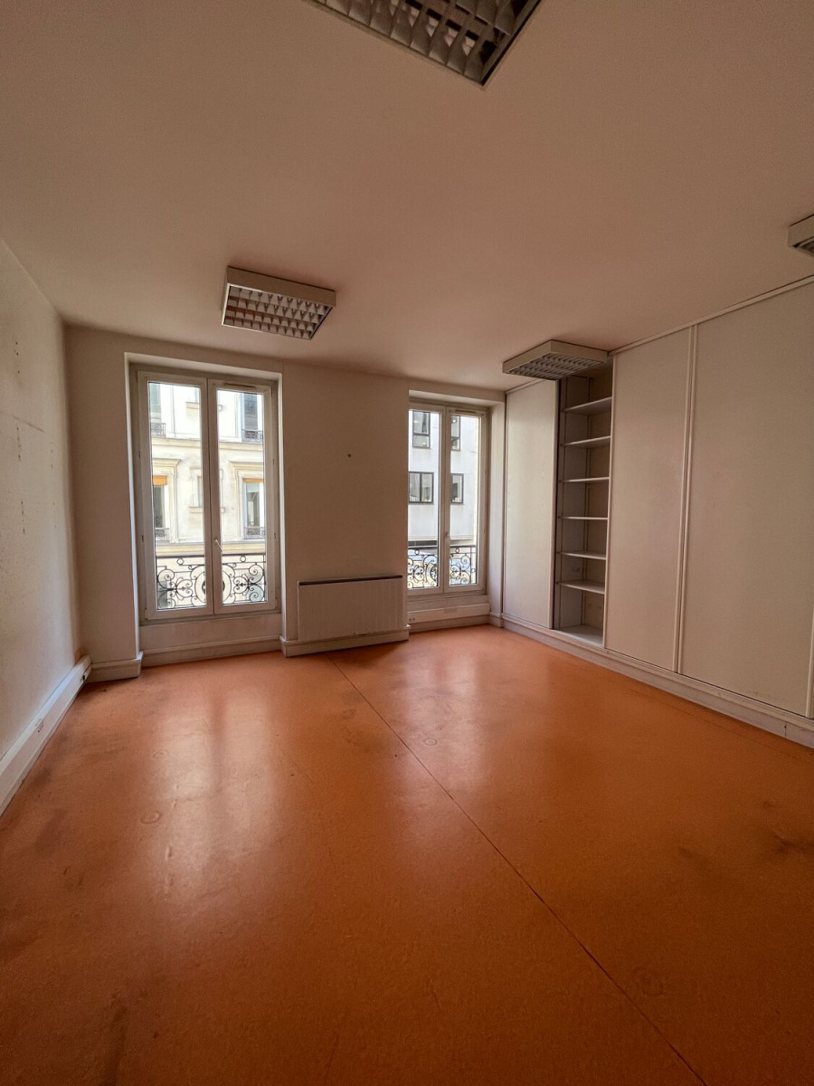 
                                                Location
                                                 Location Bureaux Paris 75009