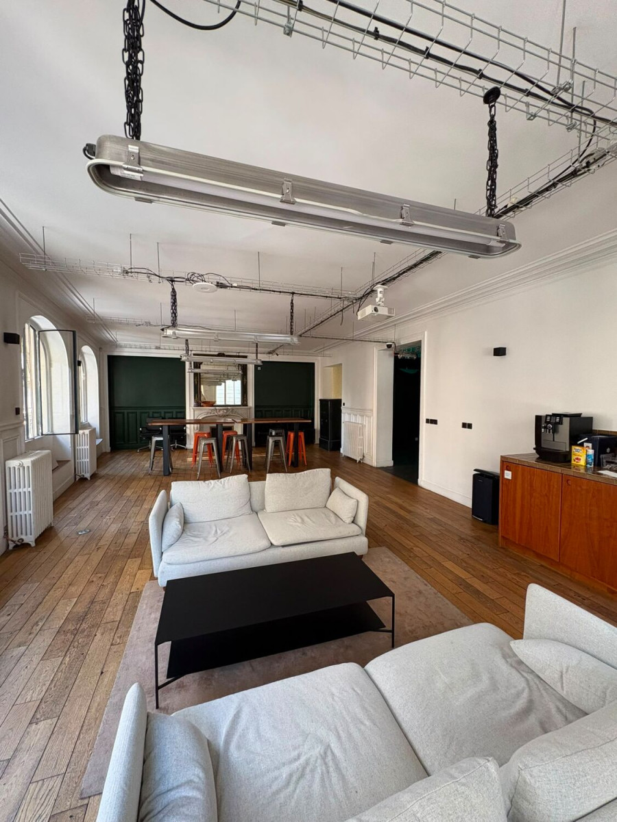 
                                                Location
                                                 Location Bureaux Paris 75009