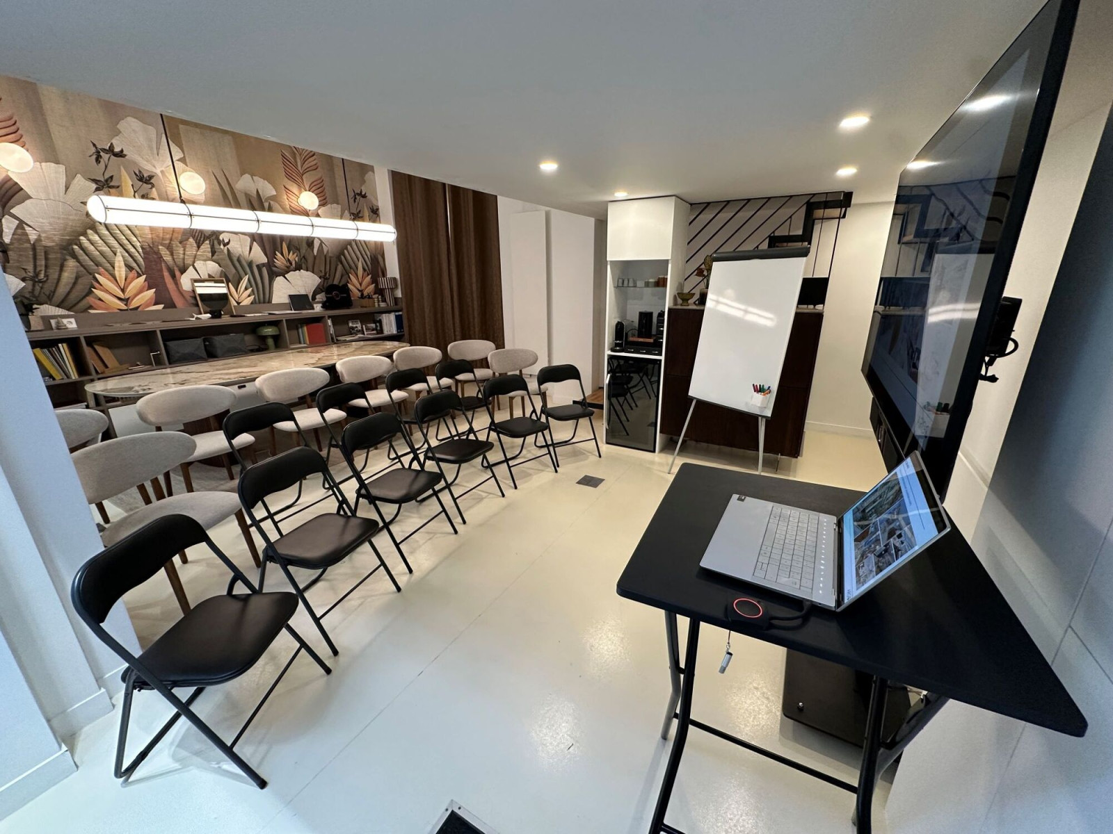 
                                                Location
                                                 Location Bureaux Paris 75009