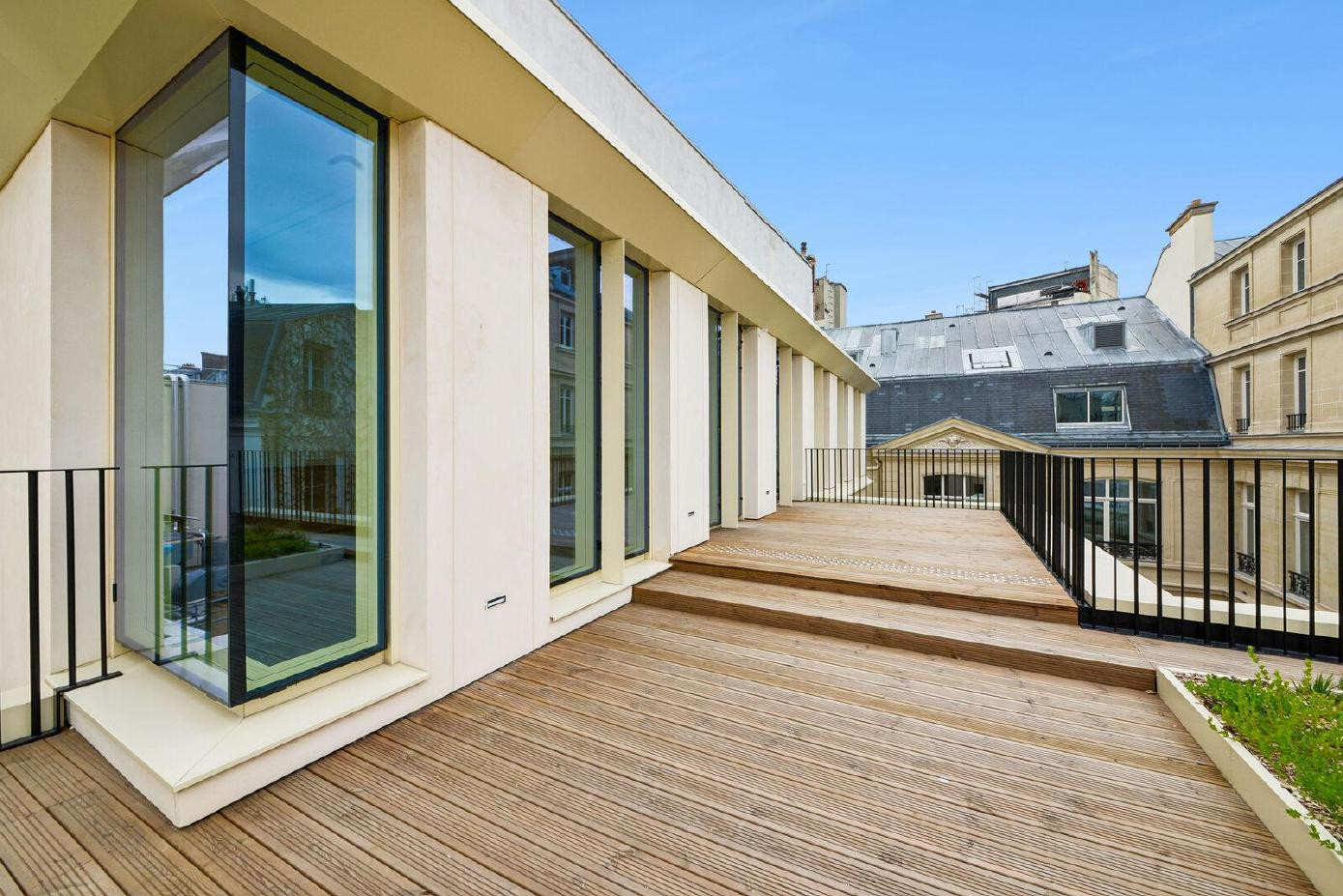 
                                                Location
                                                 Location Bureaux Paris 75009