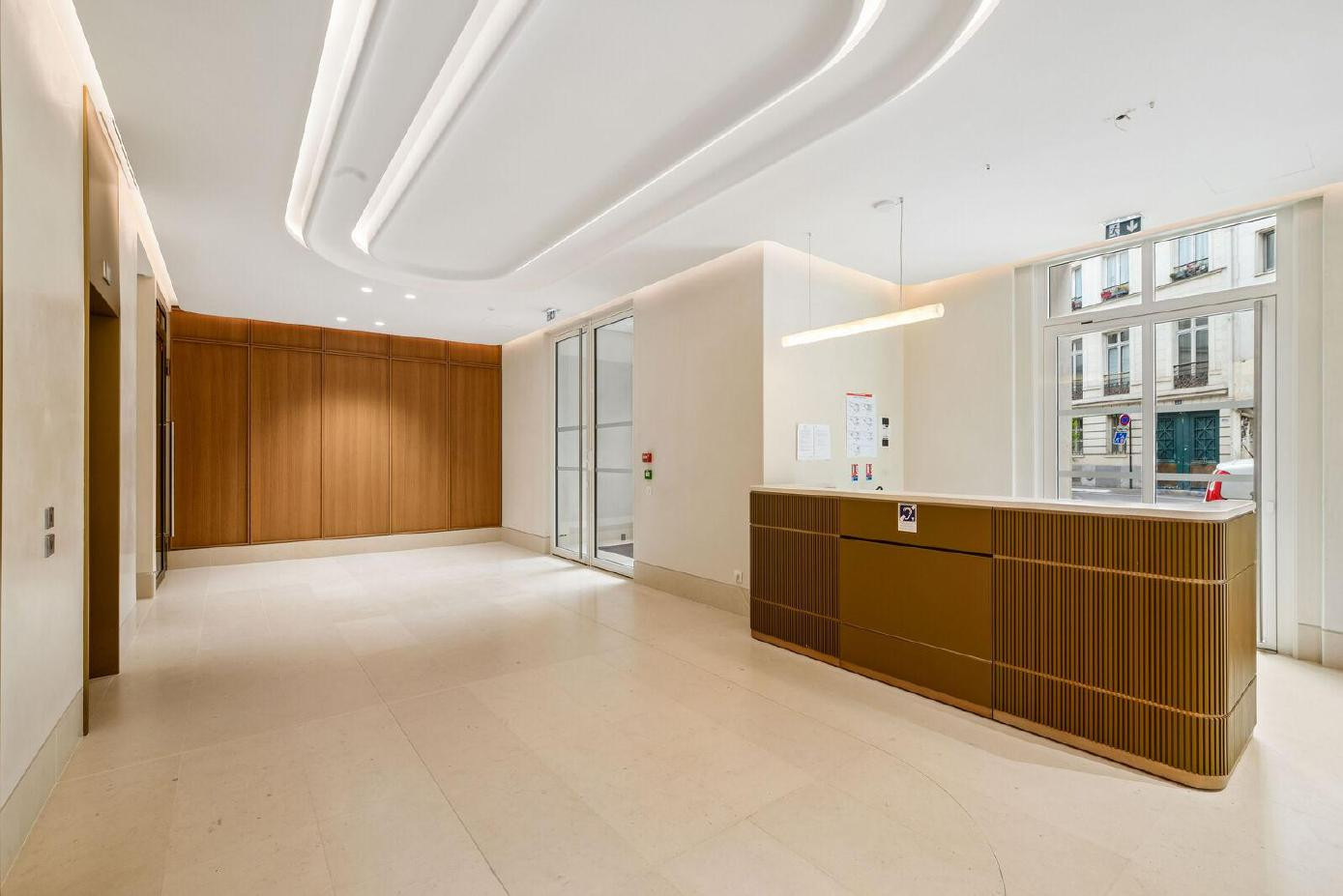 
                                                Location
                                                 Location Bureaux Paris 75009