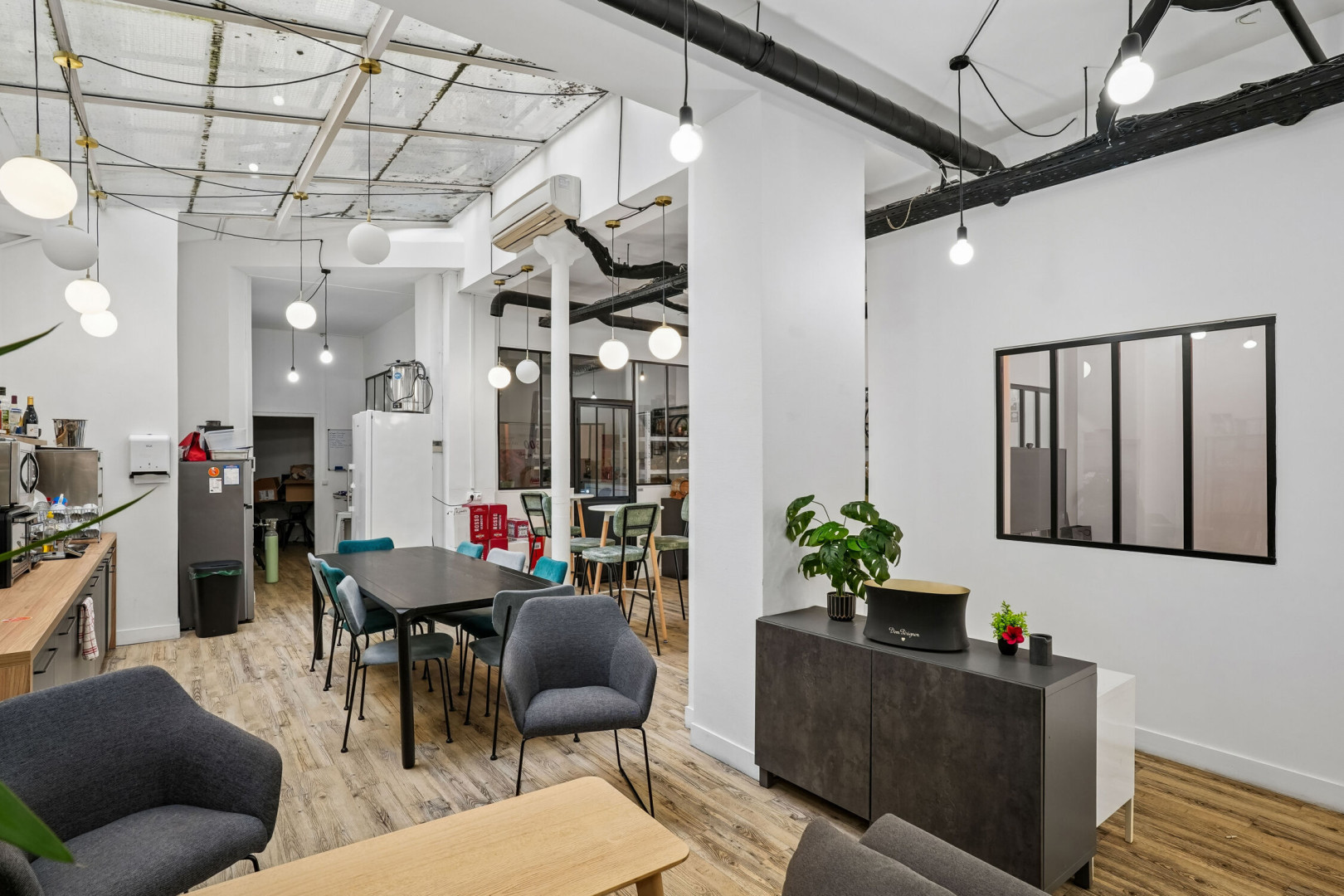 
                                                Location
                                                 Location Bureaux Paris 75009