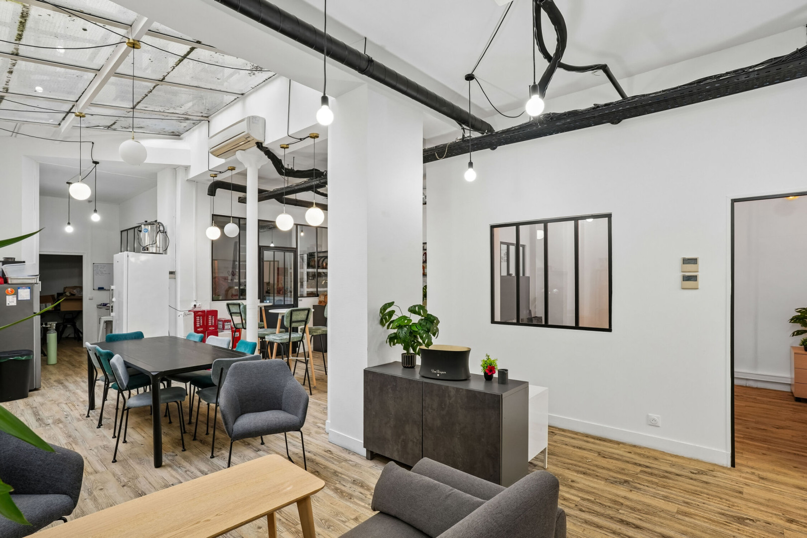 
                                                Location
                                                 Location Bureaux Paris 75009