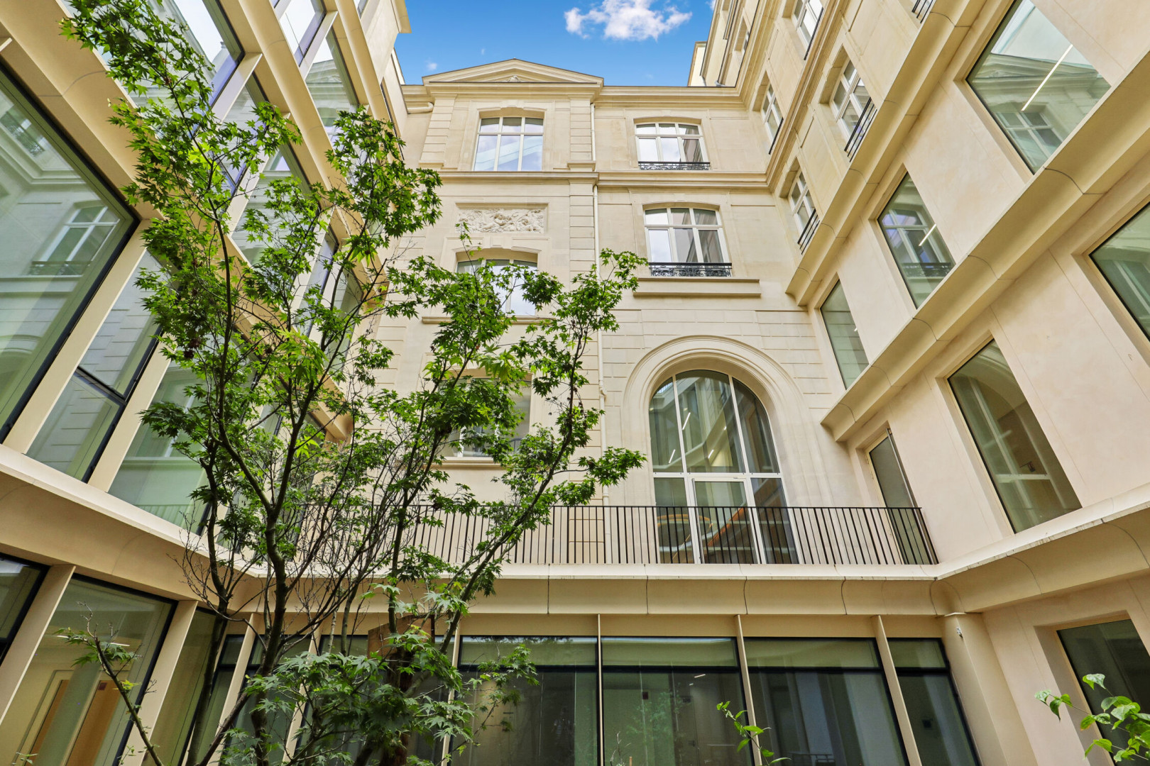 
                                                Location
                                                 Location Bureaux Paris 75009