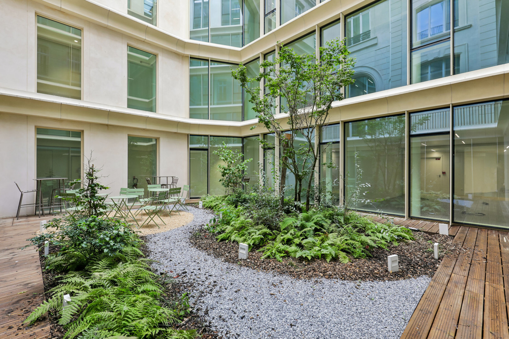 
                                                Location
                                                 Location Bureaux Paris 75009