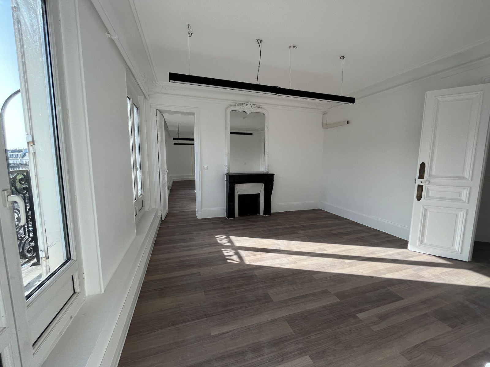 
                                                Location
                                                 Location Bureaux Paris 75010