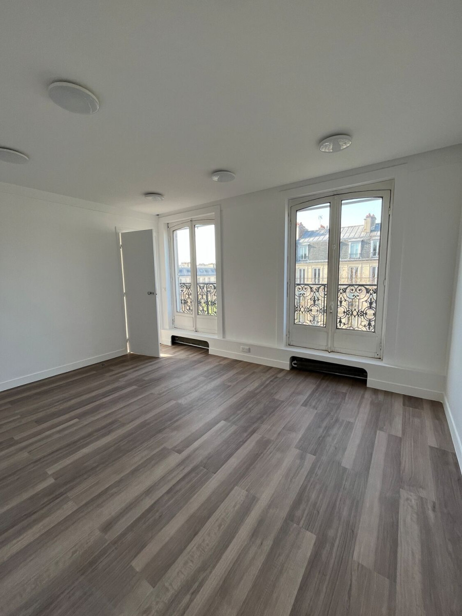 
                                                Location
                                                 Location Bureaux Paris 75010