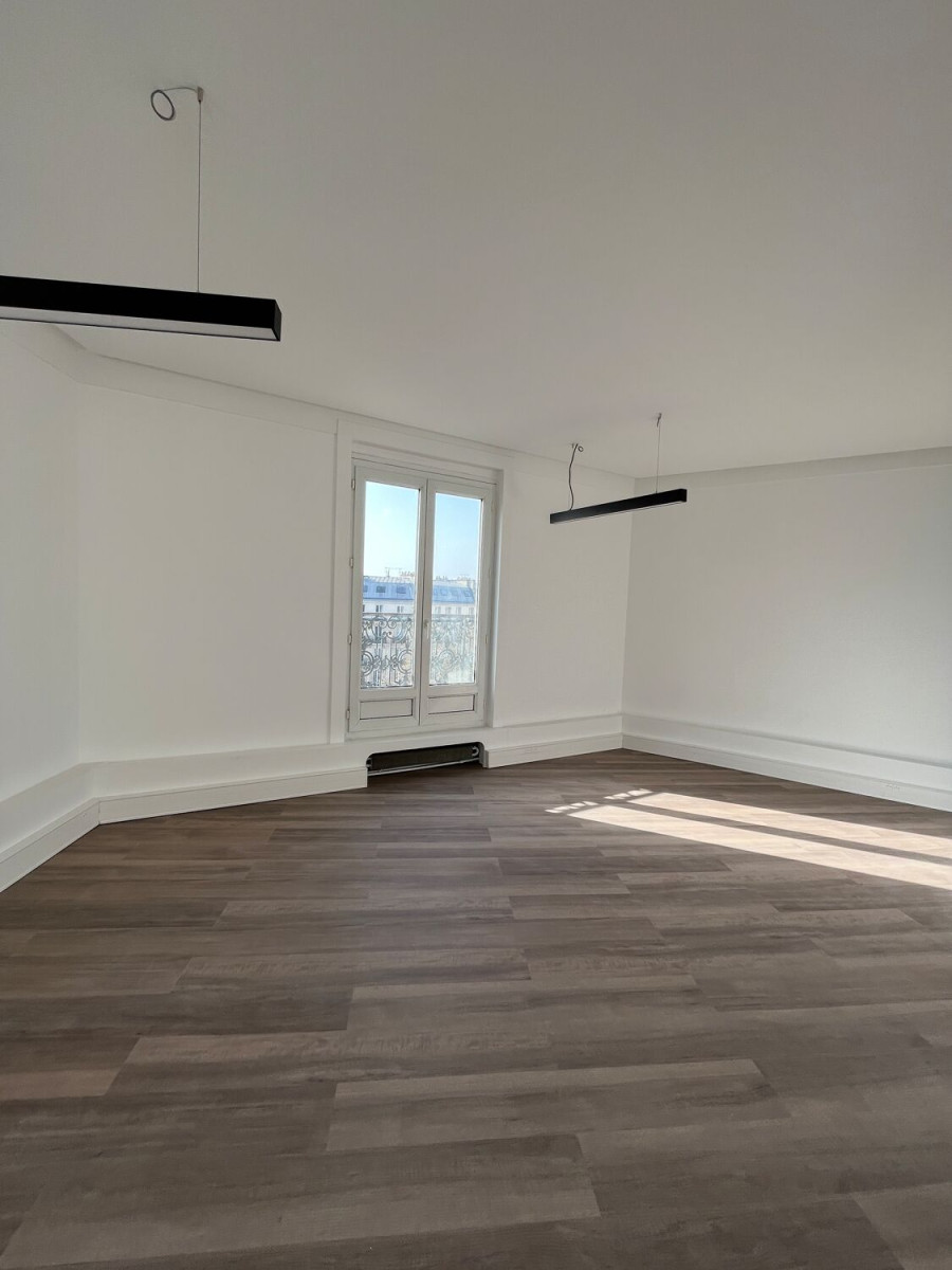 
                                                Location
                                                 Location Bureaux Paris 75010
