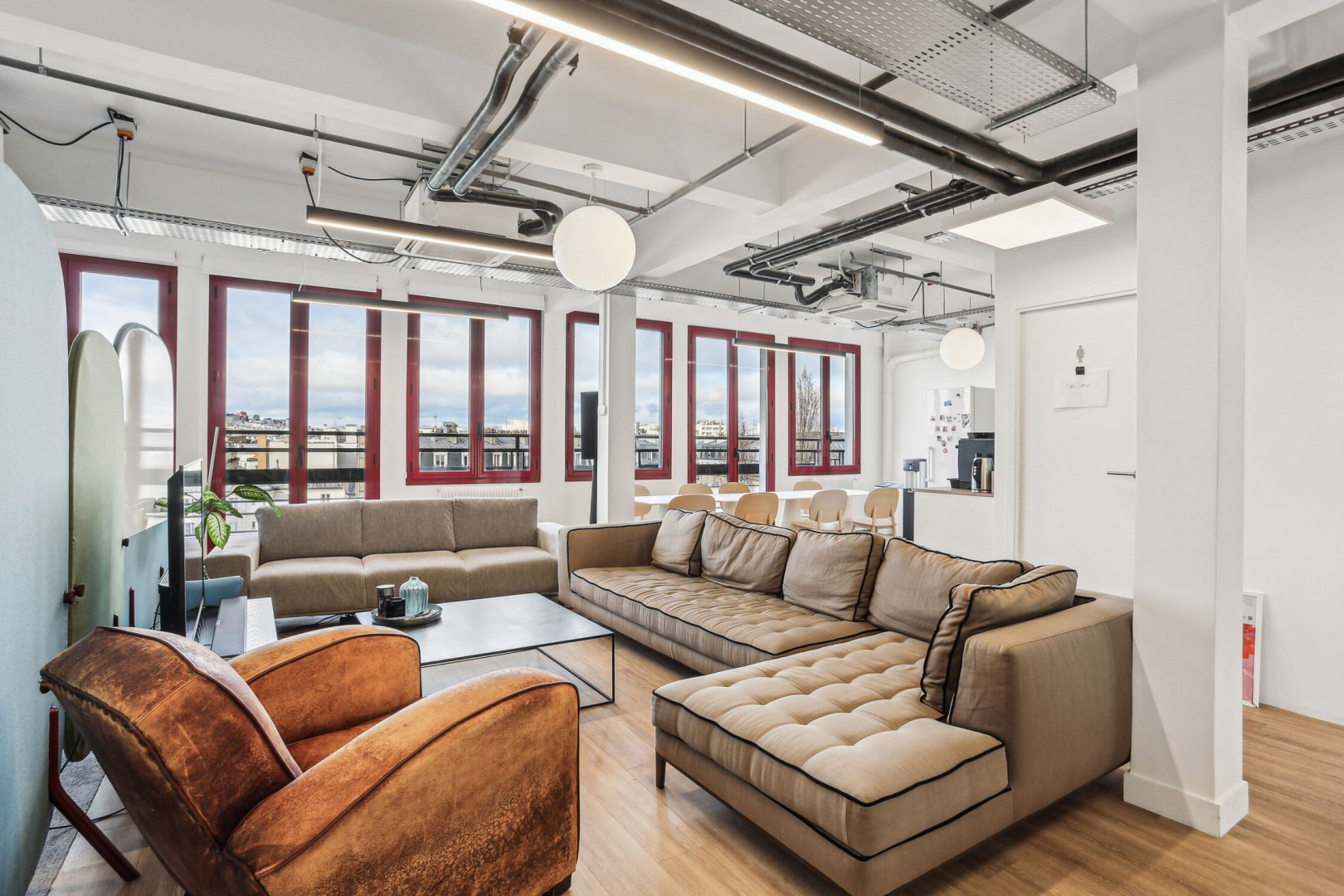 
                                                Location
                                                 Location Bureaux Paris 75010
