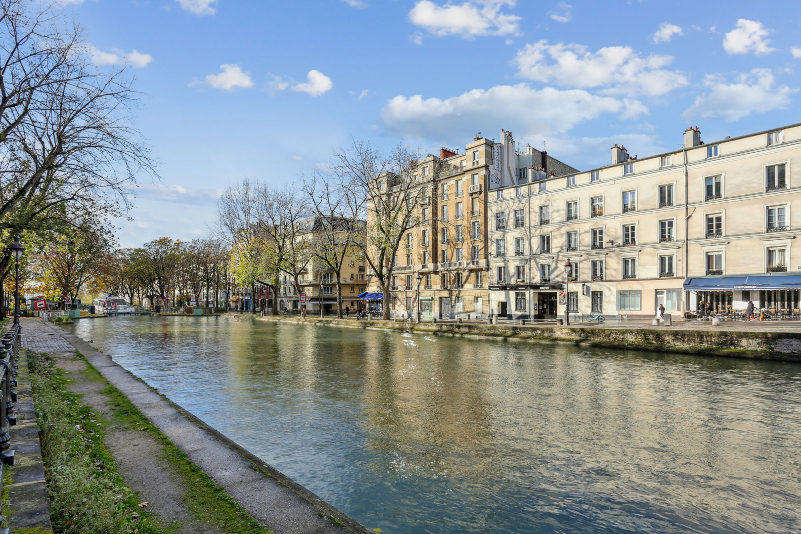 
                                                Location
                                                 Location Bureaux Paris 75010