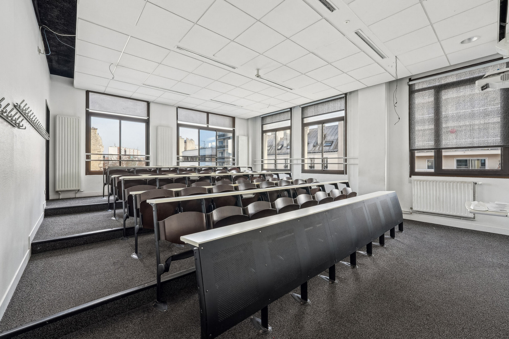 
                                                Location
                                                 Location Bureaux Paris 75010