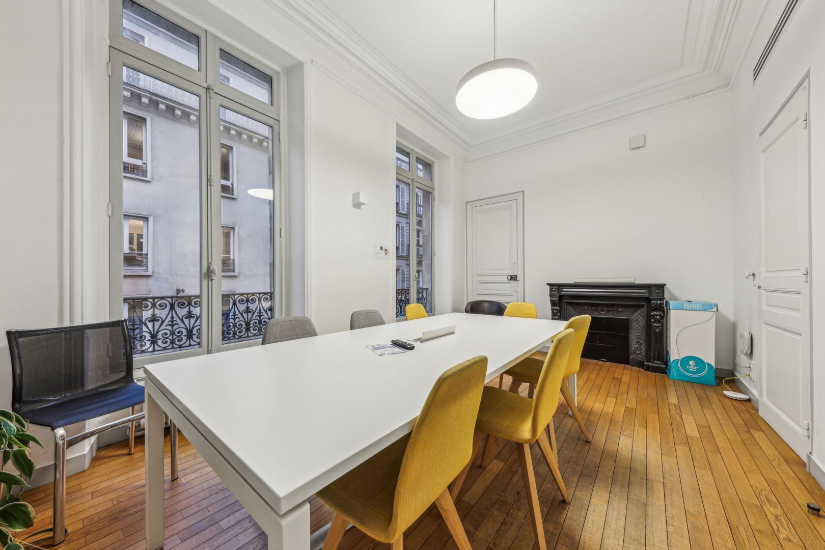 
                                                Location
                                                 Location Bureaux Paris 75010