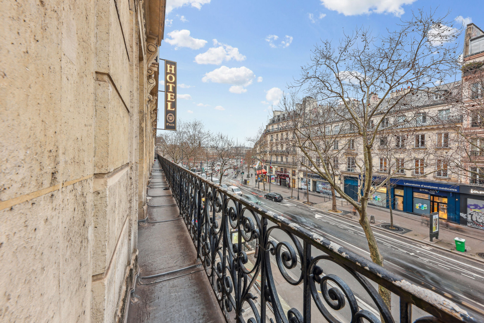 
                                                Location
                                                 Location Bureaux Paris 75010