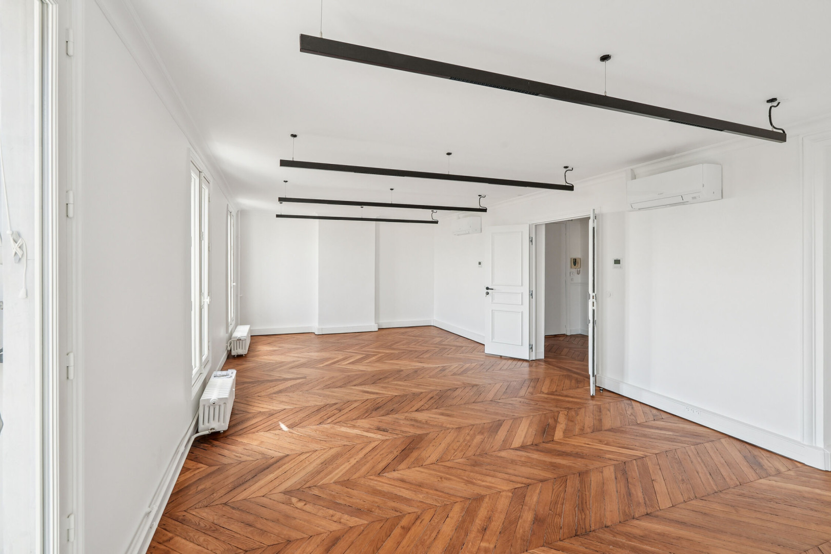 
                                                Location
                                                 Location Bureaux Paris 75010