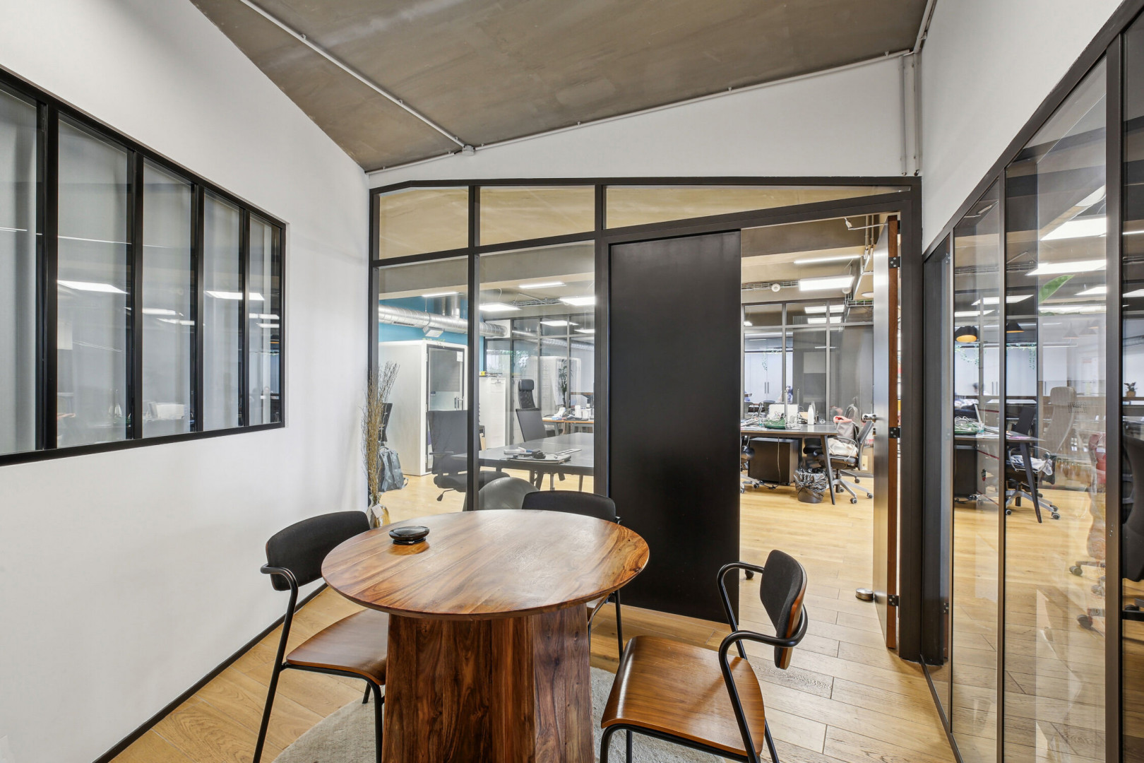 
                                                Location
                                                 Location Bureaux Paris 75010