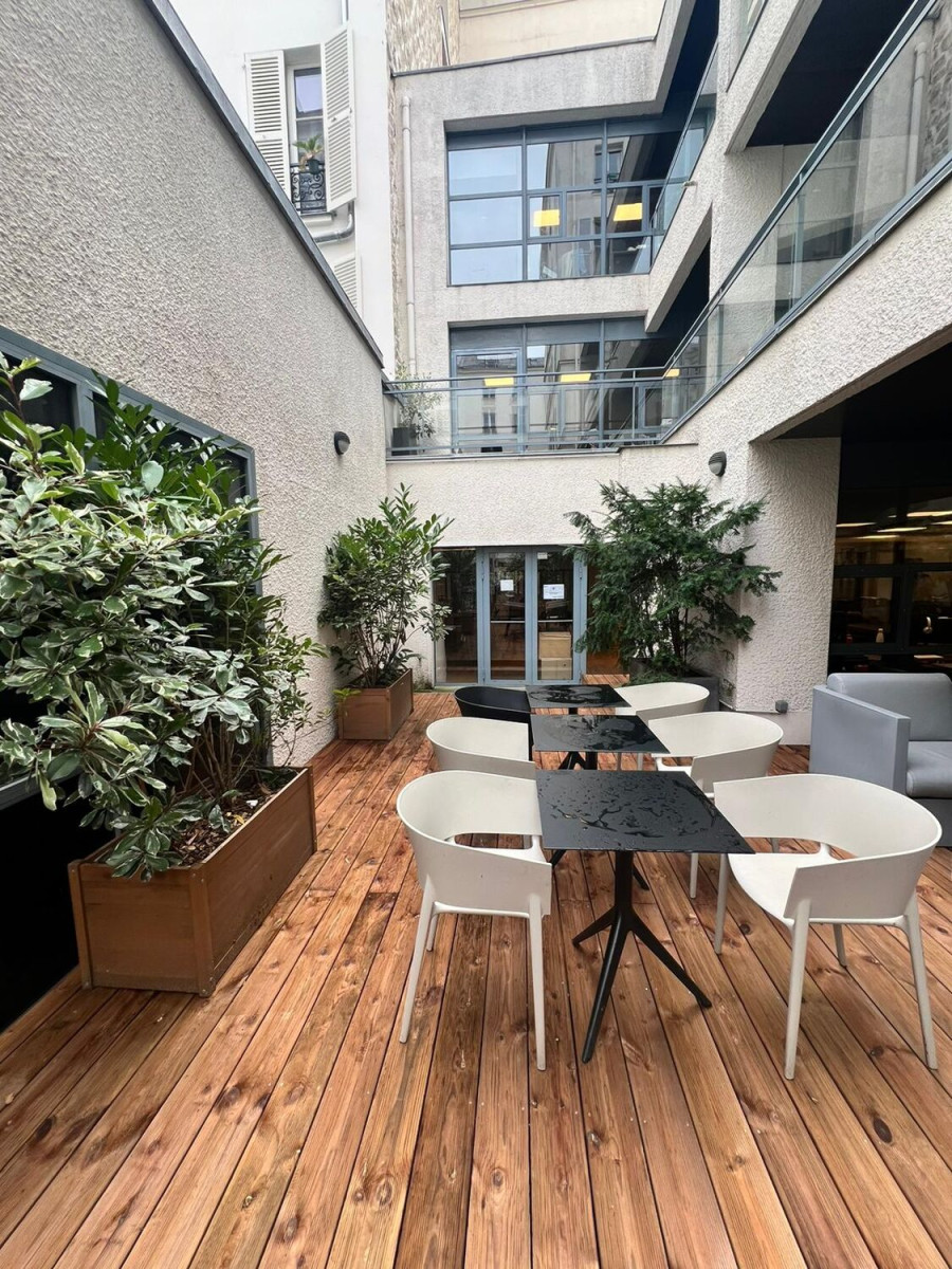 
                                                Location
                                                 Location Bureaux Paris 75010