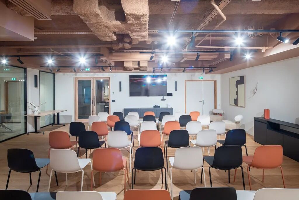 
                                                Location
                                                 Location Bureaux Paris 75010