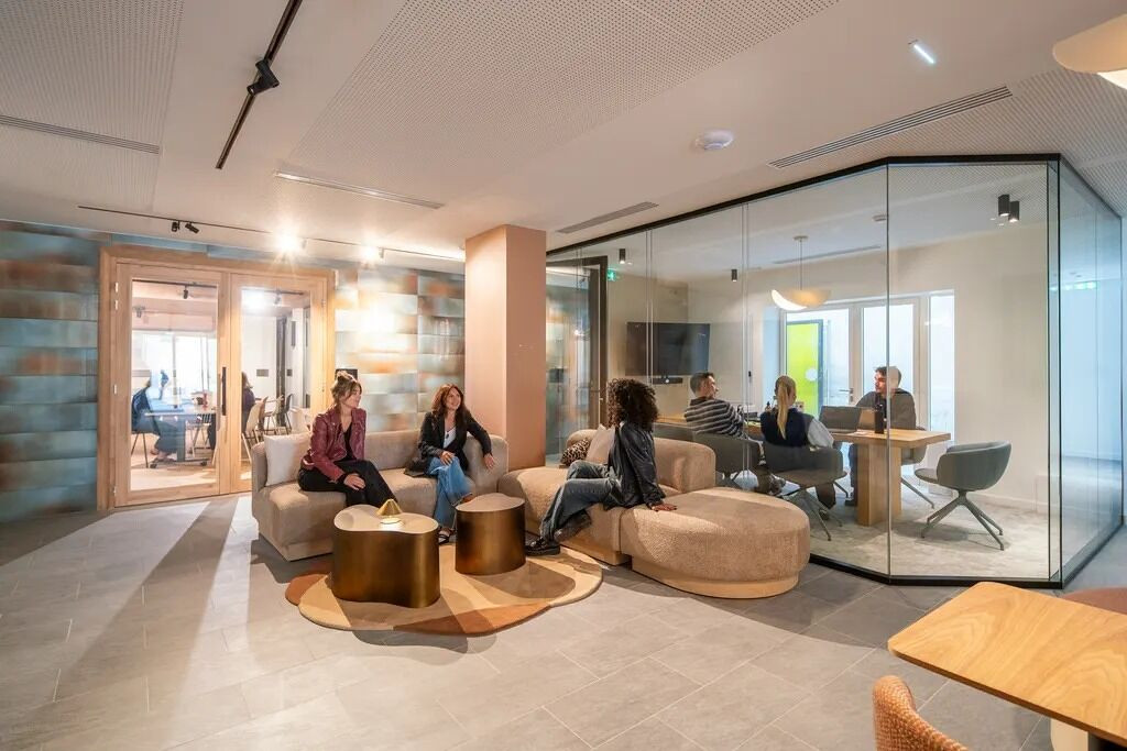 
                                                Location
                                                 Location Bureaux Paris 75010