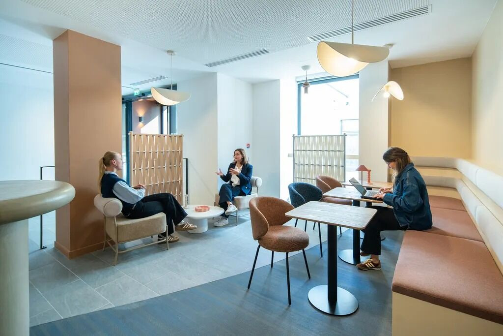 
                                                Location
                                                 Location Bureaux Paris 75010