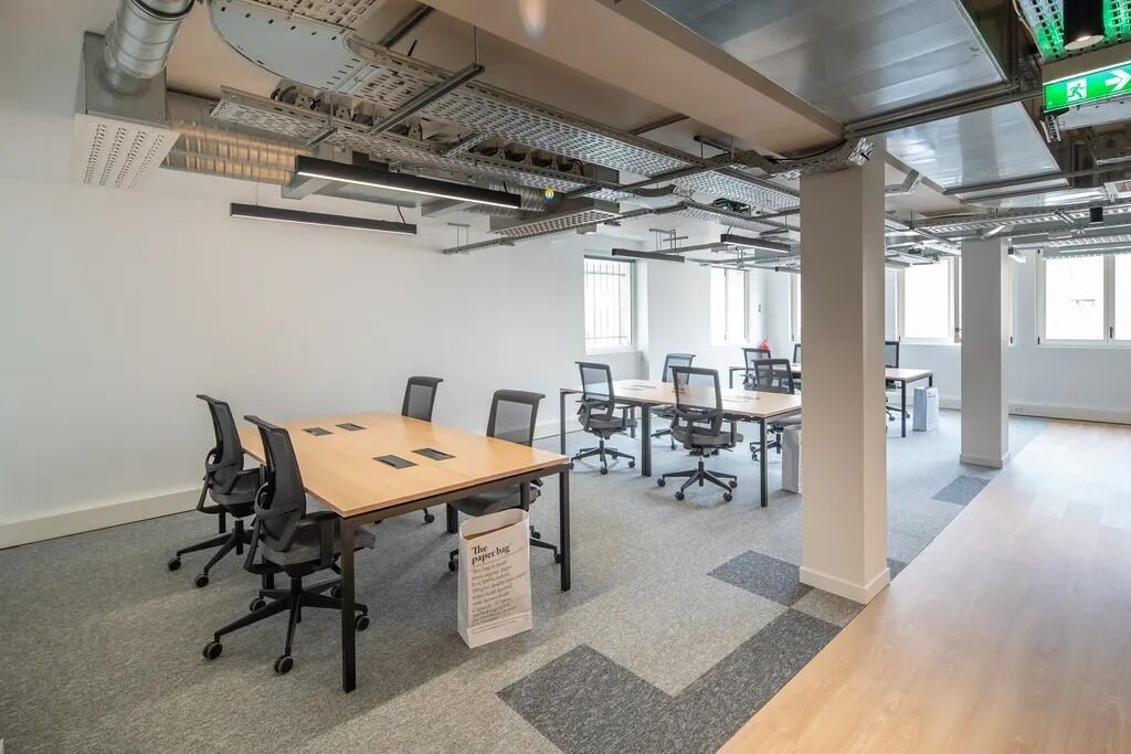 
                                                Location
                                                 Location Bureaux Paris 75010