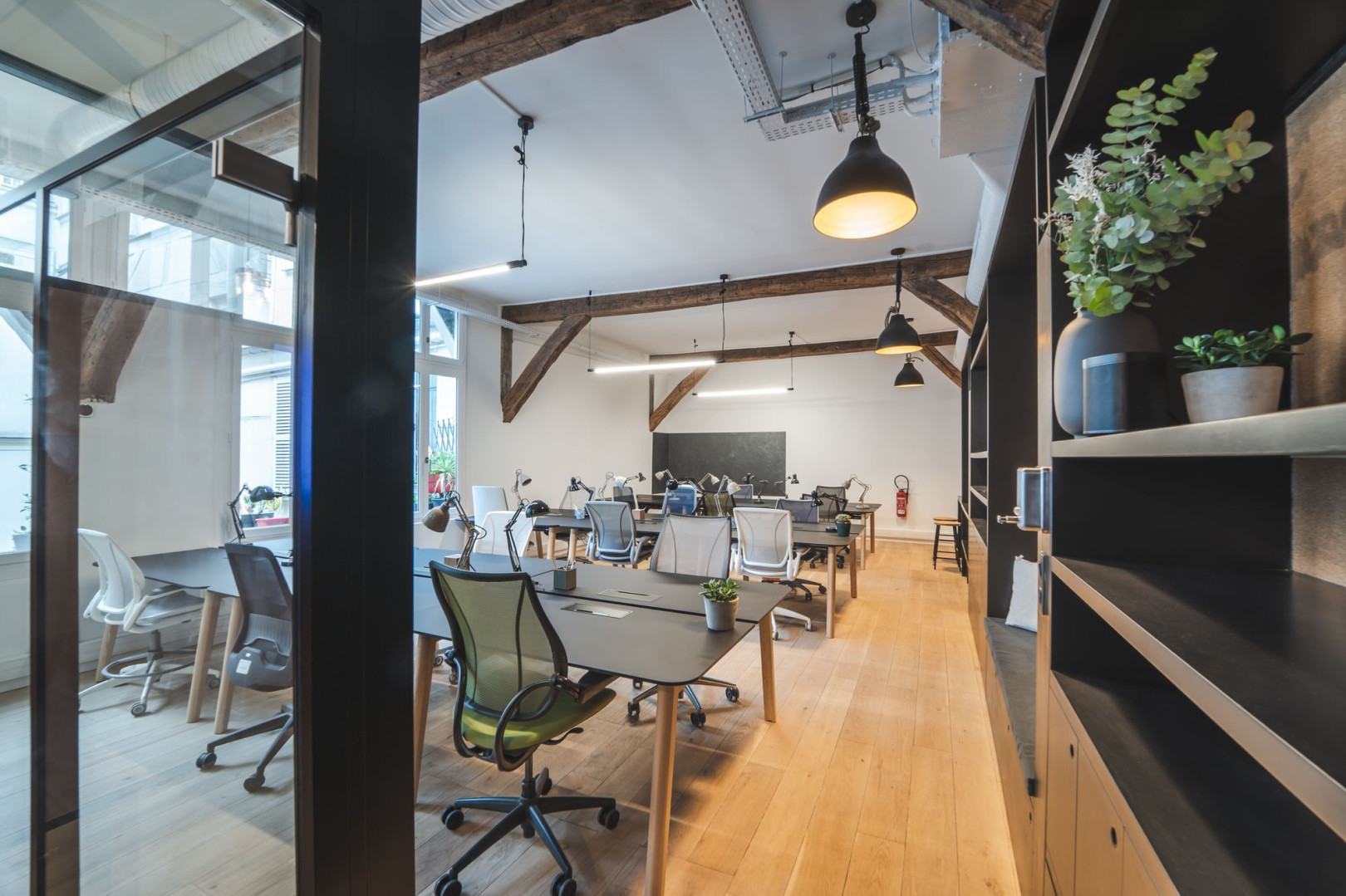 
                                                Location
                                                 Location Bureaux Paris 75010