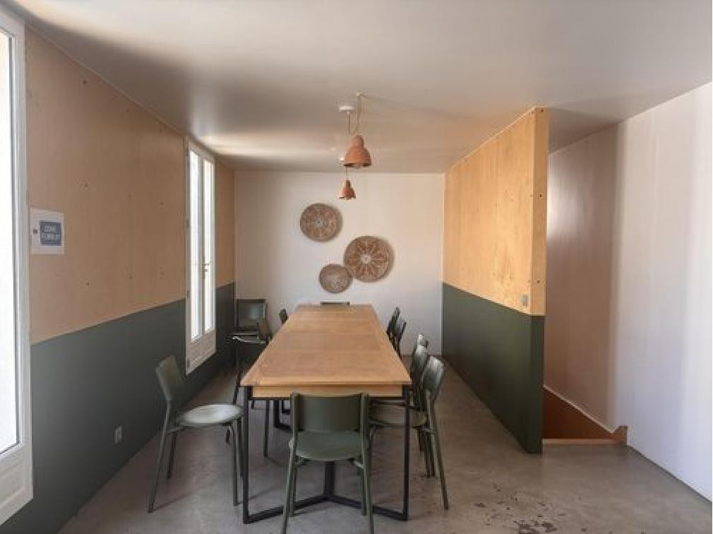 
                                                Location
                                                 Location Bureaux Paris 75010