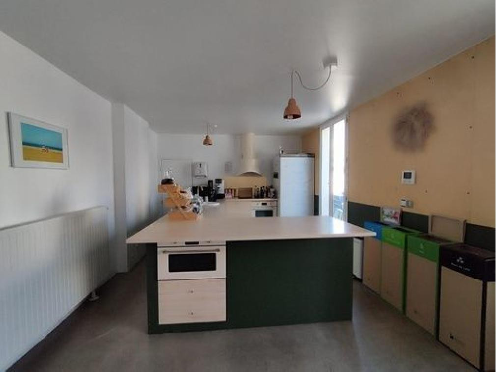 
                                                Location
                                                 Location Bureaux Paris 75010