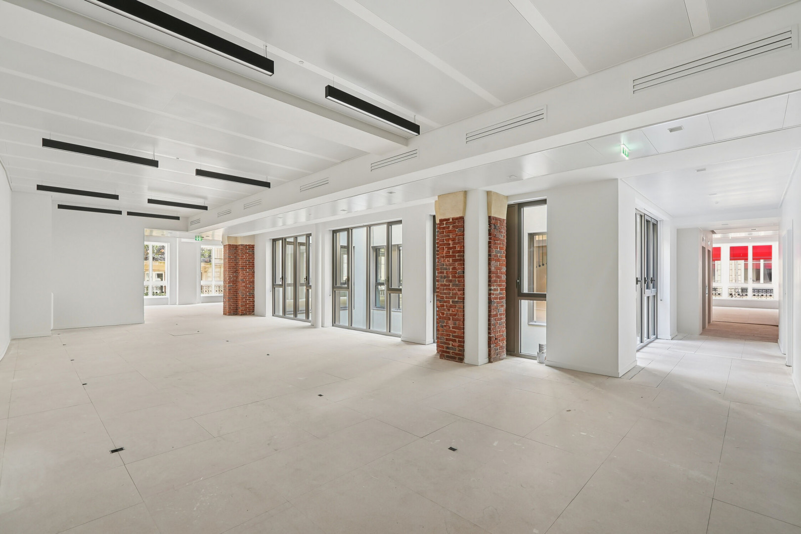 
                                                Location
                                                 Location Bureaux Paris 75010