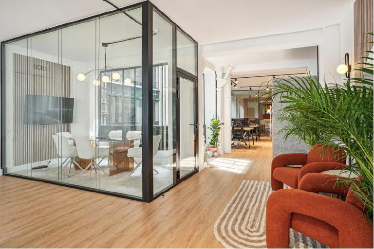 
                                                Location
                                                 Location Bureaux Paris 75010