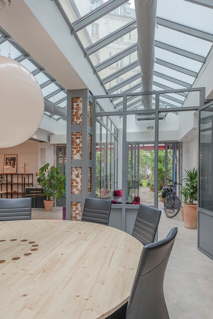 
                                                Vente
                                                 Vente et location Bureaux Paris 75010
