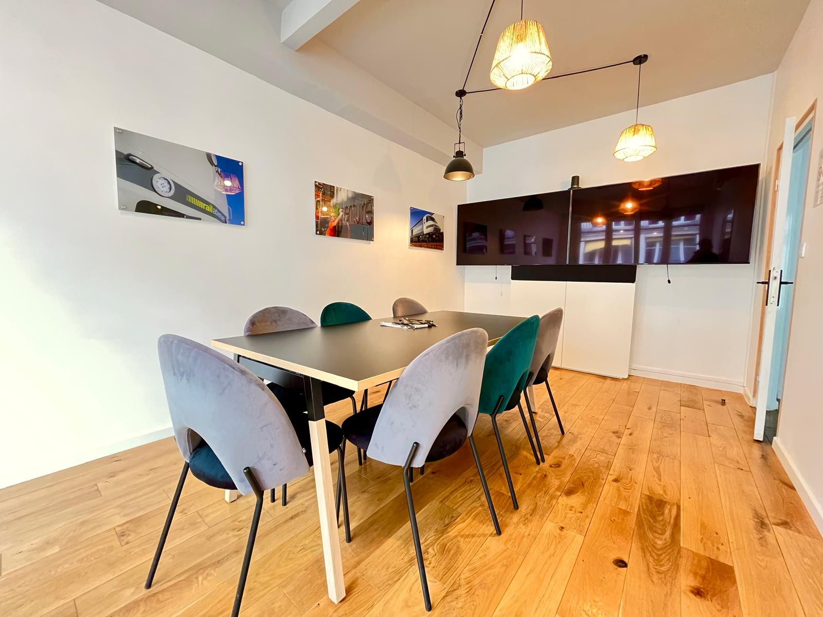 
                                                Location
                                                 Location Bureaux Paris 75010