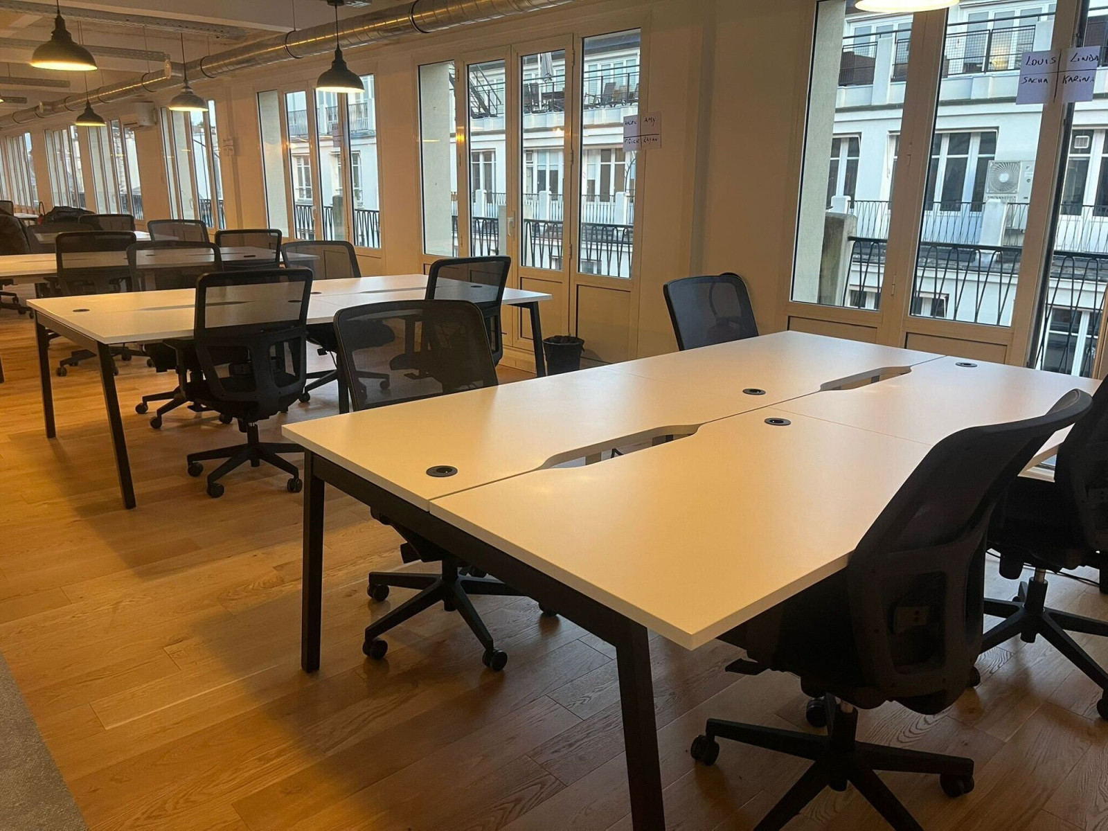 
                                                Location
                                                 Location Bureaux Paris 75010