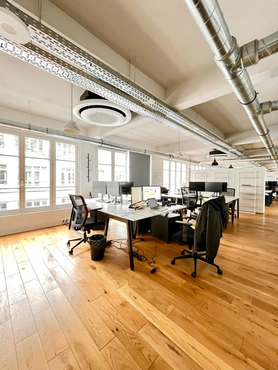 
                                                Location
                                                 Location Bureaux Paris 75010