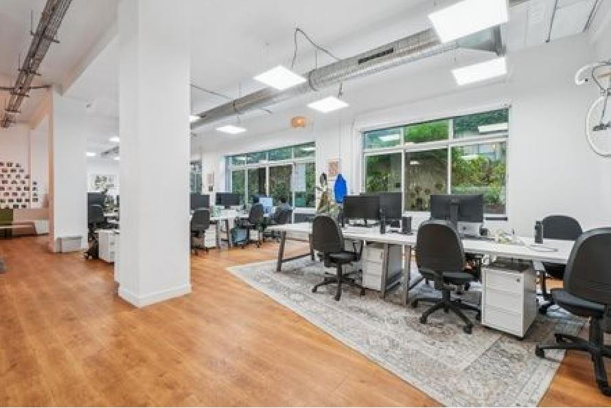 
                                                Location
                                                 Location Bureaux Paris 75010