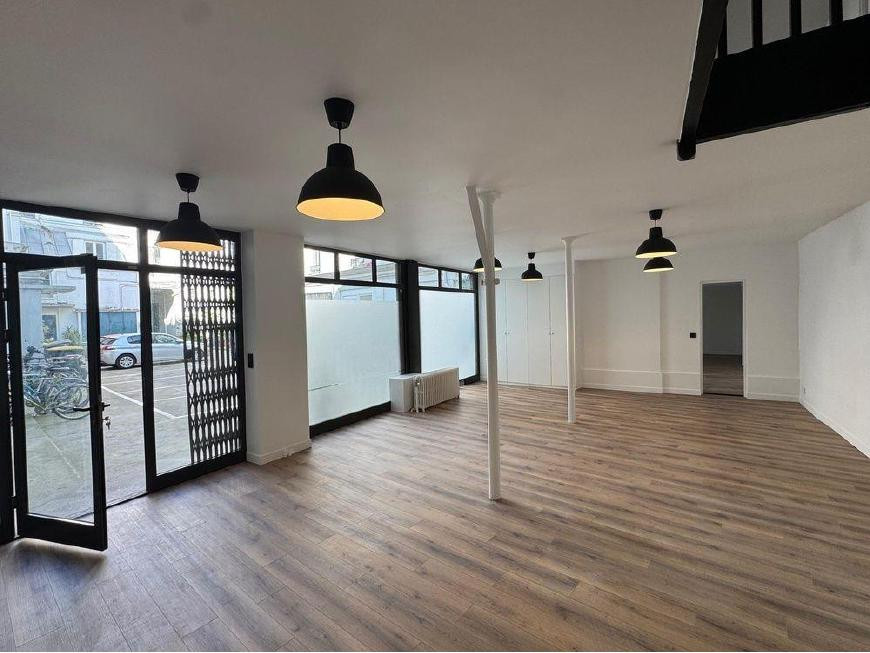 
                                                Location
                                                 Location Bureaux Paris 75010