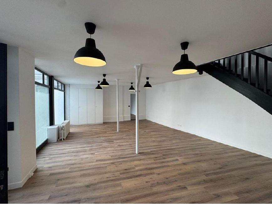 
                                                Location
                                                 Location Bureaux Paris 75010