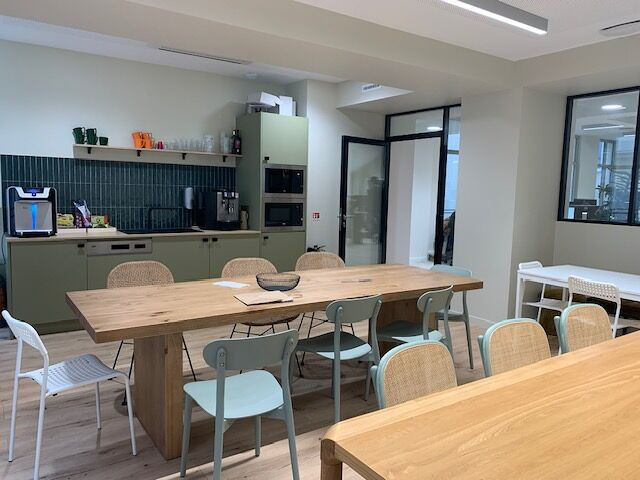
                                                Location
                                                 Location Bureaux Paris 75010
