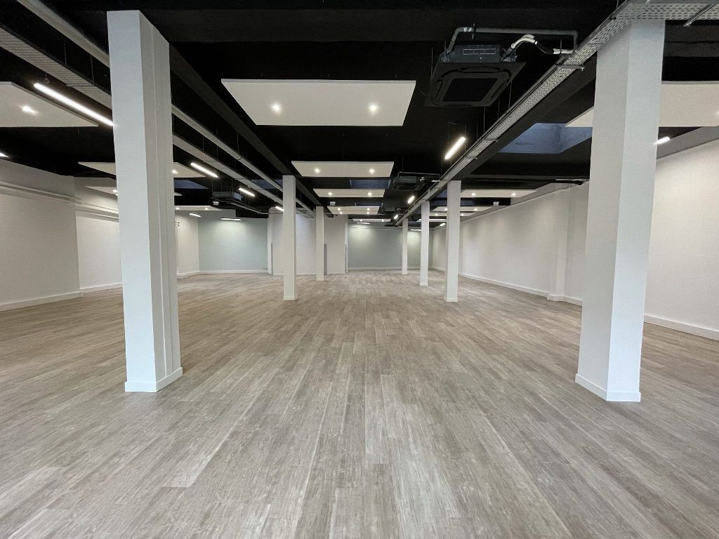 
                                                Location
                                                 Location Bureaux Paris 75011