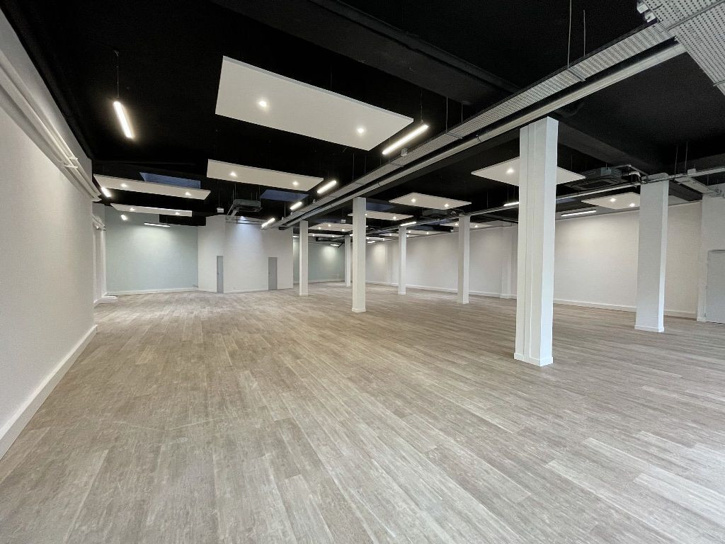 
                                                Location
                                                 Location Bureaux Paris 75011