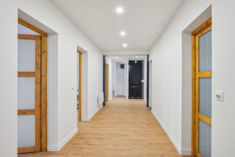 
                                                Location
                                                 Location Bureaux Paris 75011