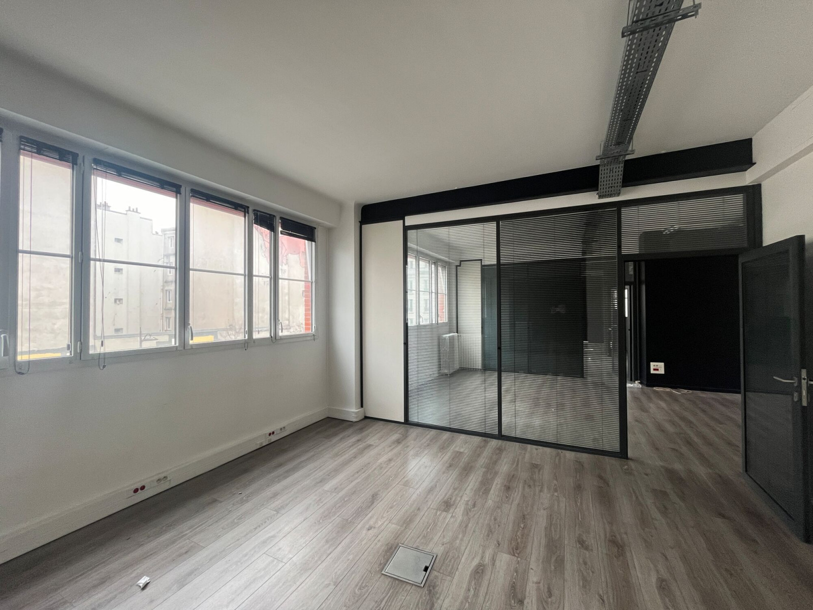 
                                                Location
                                                 Location Bureaux Paris 75011