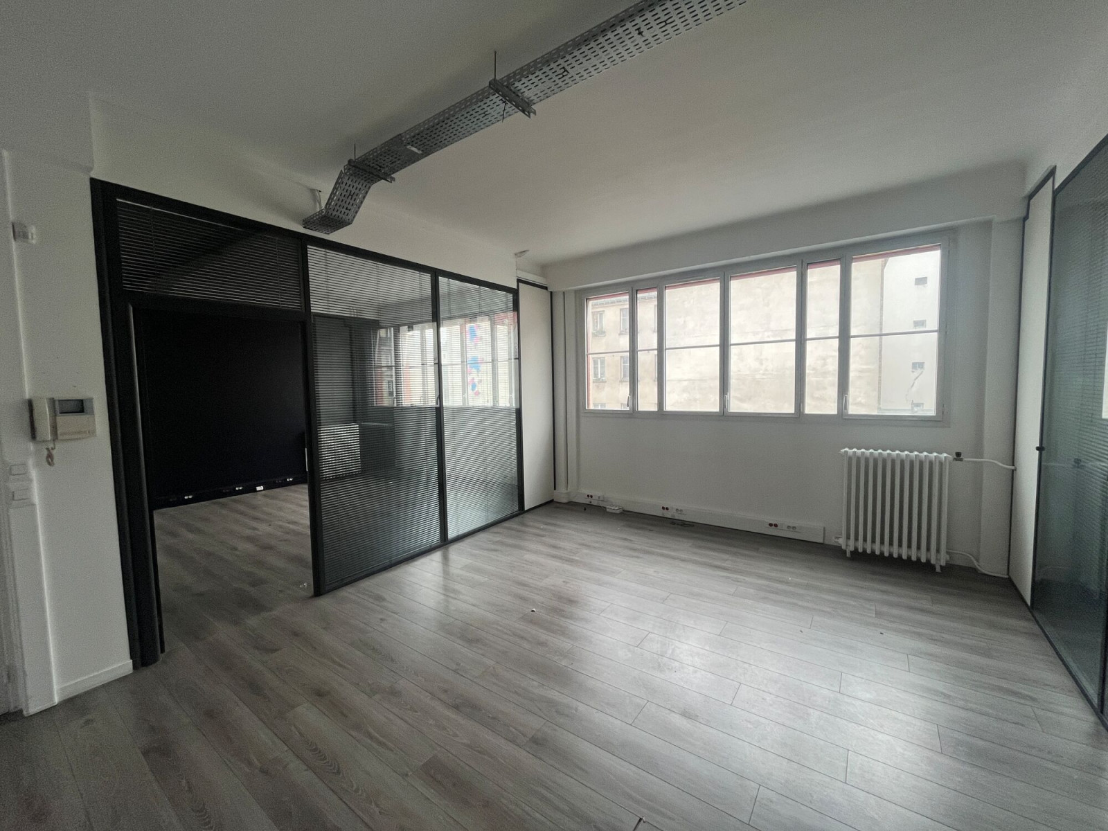 
                                                Location
                                                 Location Bureaux Paris 75011