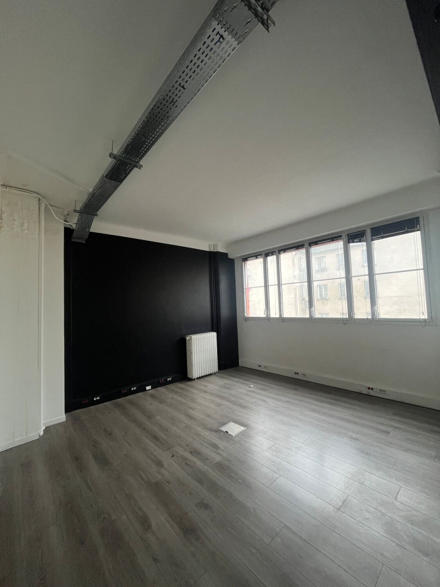 
                                                Location
                                                 Location Bureaux Paris 75011
