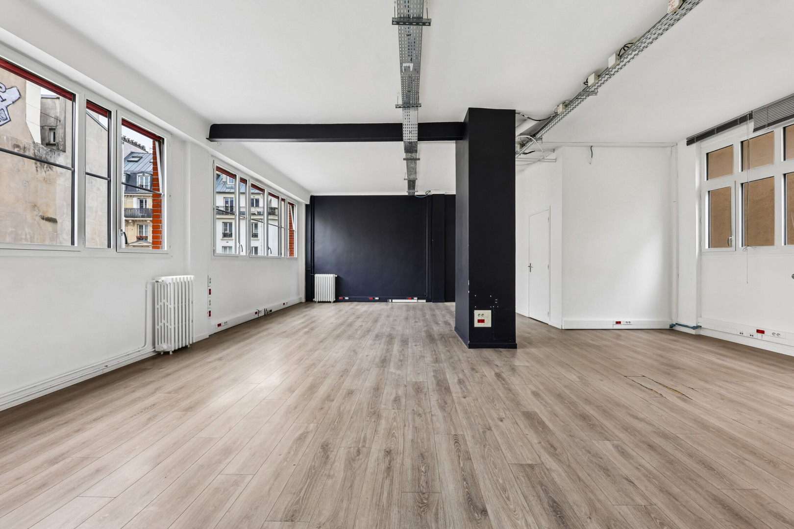 
                                                Location
                                                 Location Bureaux Paris 75011