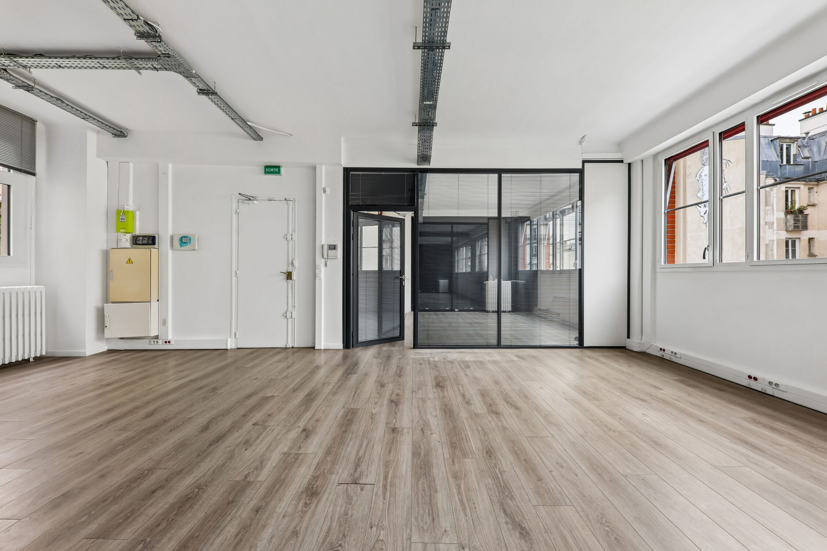 
                                                Location
                                                 Location Bureaux Paris 75011