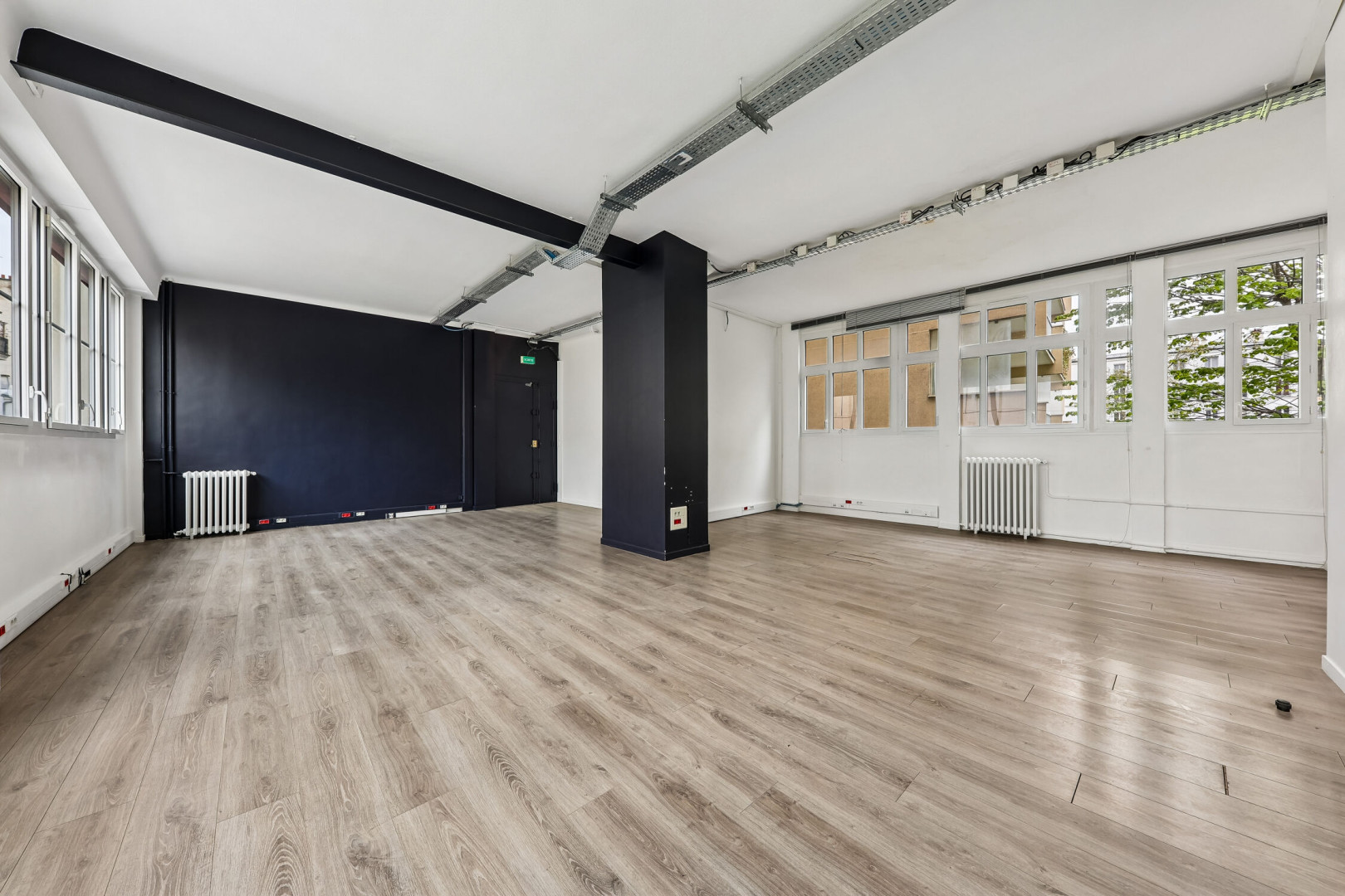 
                                                Location
                                                 Location Bureaux Paris 75011